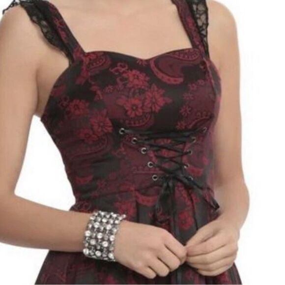 🍒 HEARTS & ROSES Red Black Brocade Sleeveless Lace Up Corset Full Dress Small - Picture 3 of 10